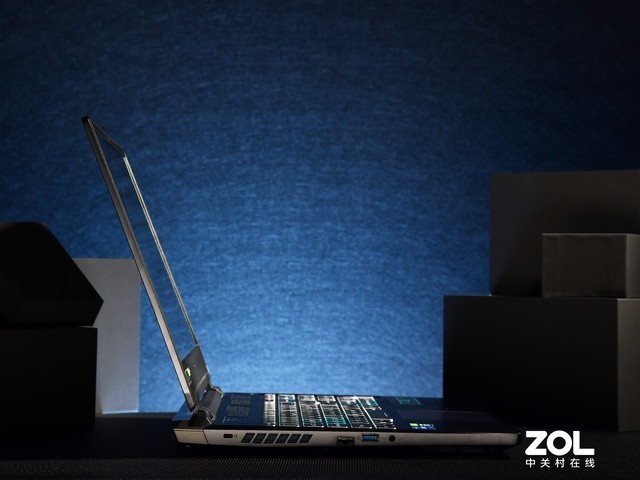 【有料評測】掠奪者戰(zhàn)斧300評測:處理器性能釋放炸裂!