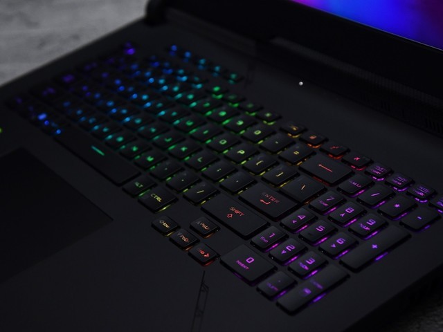 銳龍9 7945HX強(qiáng)的離譜!ROG魔霸7 Plus超能版評(píng)測(cè)